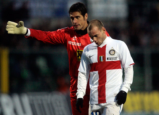 阿隆索和萨拉赫到底谁先离开球队？阿隆索看起来离开皇马会早一些（谁会先告别各自球队：萨拉赫还是阿隆索？迹象显示阿隆索或将更早离开皇马）