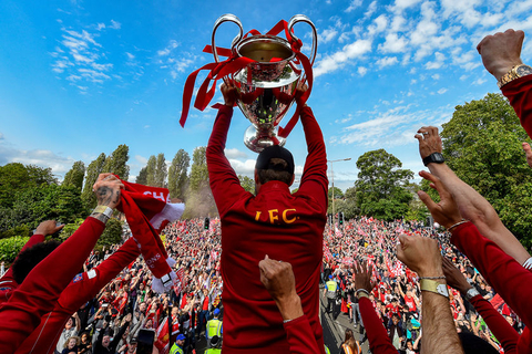 明年征战中超？黄希扬：没考虑那么多，得跟铜梁龙进一步沟通（黄希扬谈明年是否征战中超：暂未多想，仍需与铜梁龙进一步沟通）