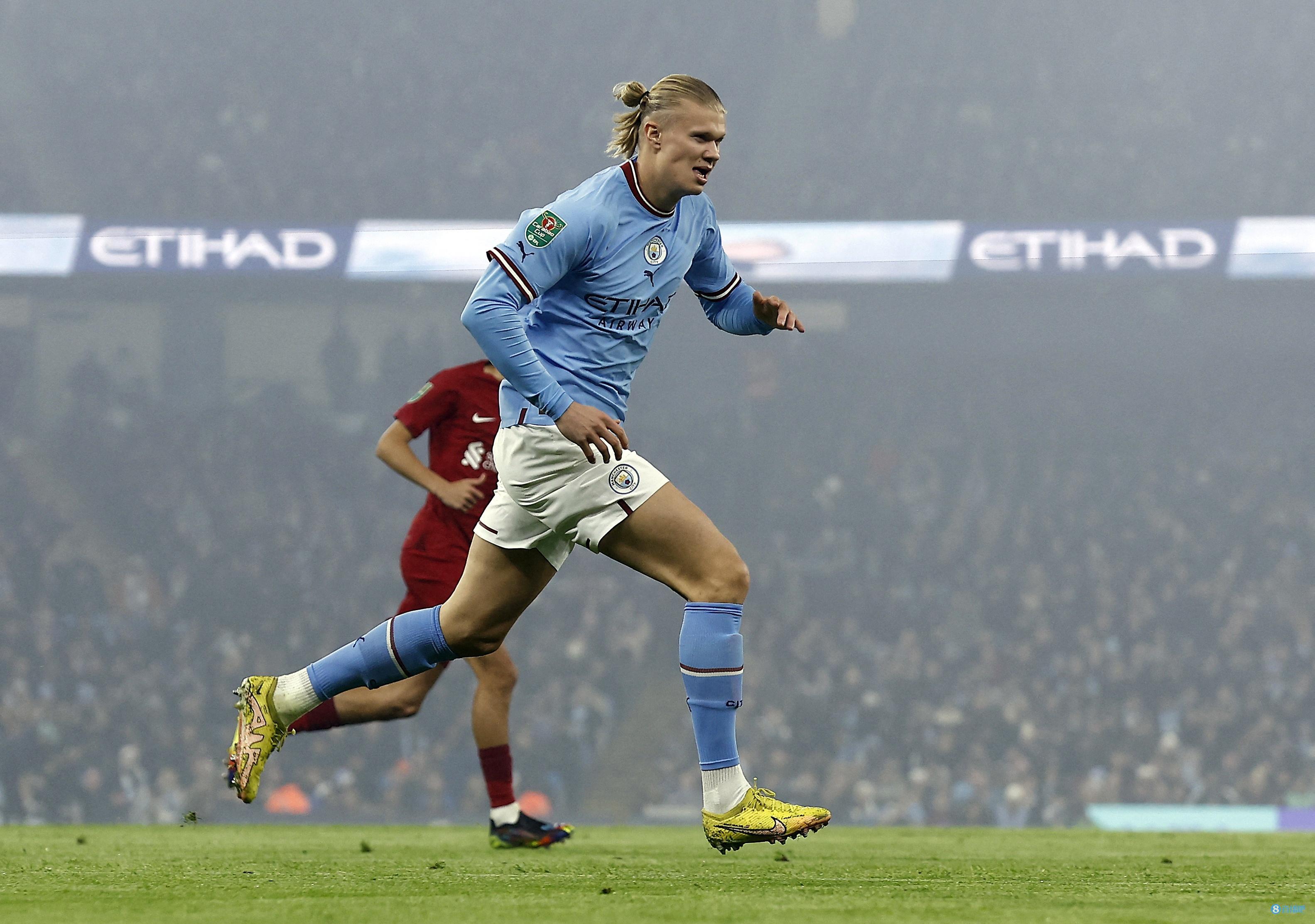 找回状态！爱德华兹半场10中7轰21分（手感回暖！爱德华兹半场10投7中砍下21分）