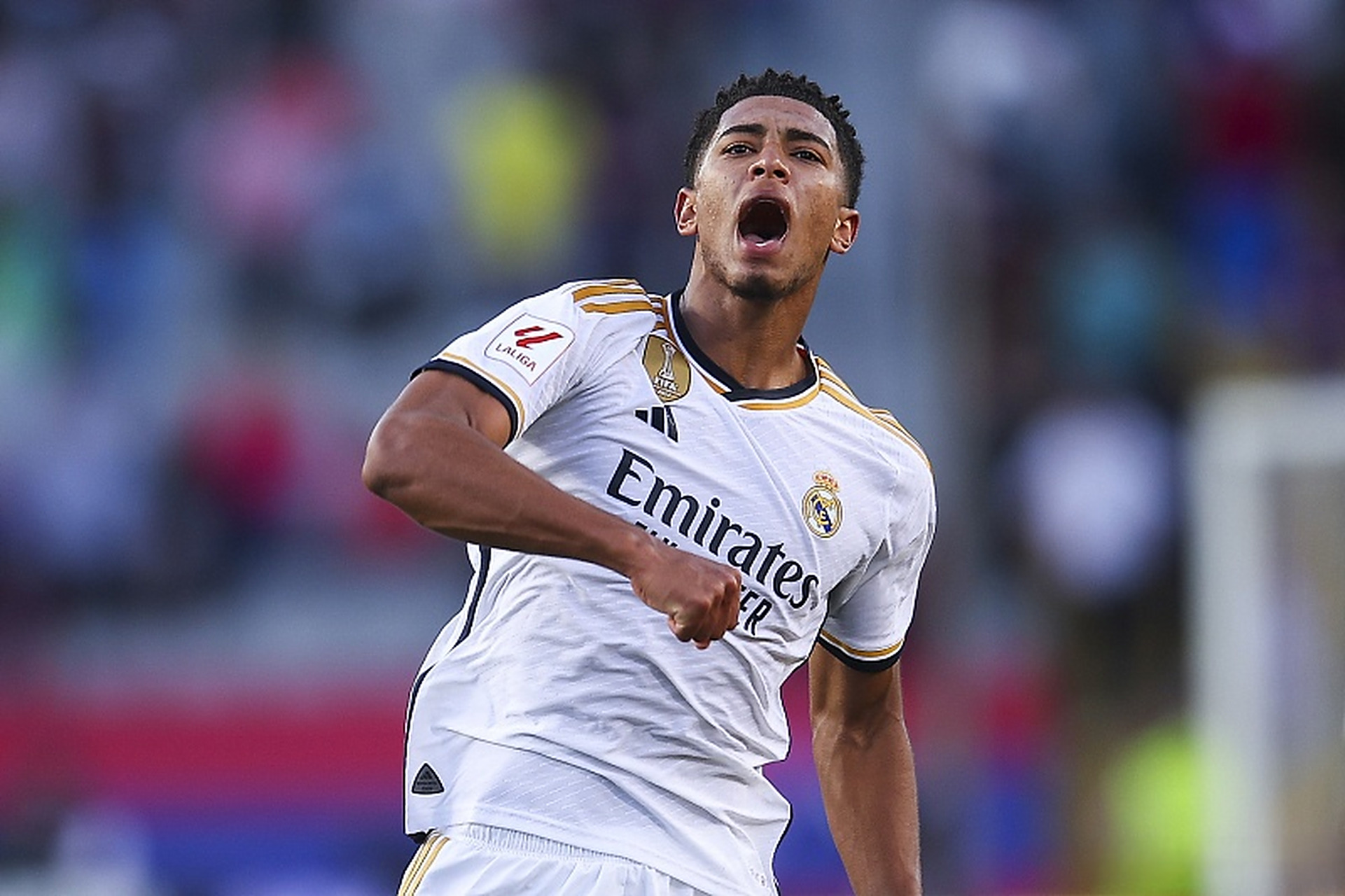 美职联半场：萨比、拉沃尔达破门，温哥华白浪2-0洛杉矶FC（美职联半场战报：萨比、拉沃尔达建功，温哥华白浪2-0洛杉矶FC）