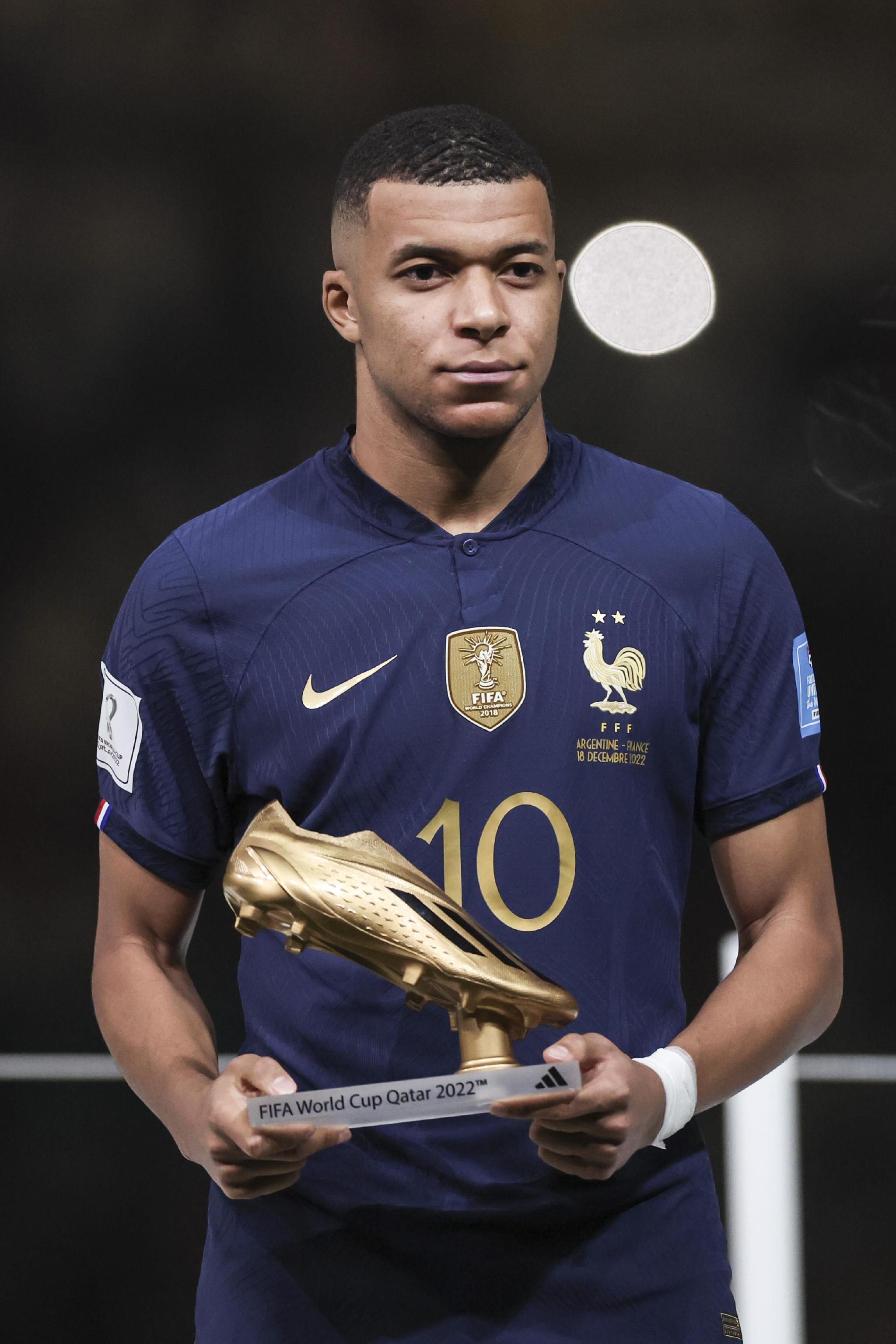 德容：要以世界杯能夺冠心态参加这项赛事，我们也相信这一点（德容：带着能夺世界杯的信念去参赛，我们对此充满信心）