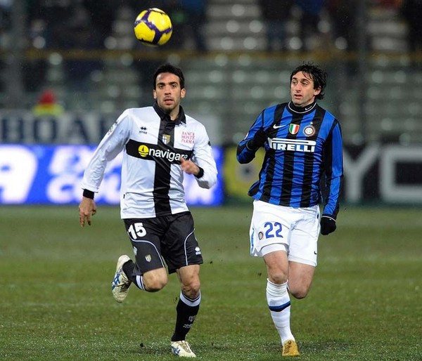 前裁判：查洛巴那下是否判点，完全取决于裁判主观判断（前裁判：查洛巴那球判不判点，全看裁判主观裁量）