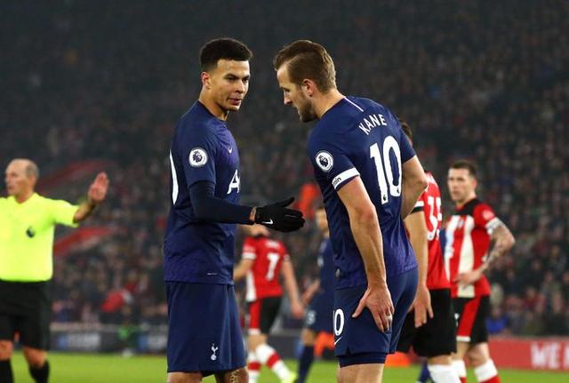 欧罗巴1／4决赛次回合前瞻：曼联战意十足剑指4强（欧联杯四分之一决赛次回合前瞻：曼联战意高涨剑指四强）