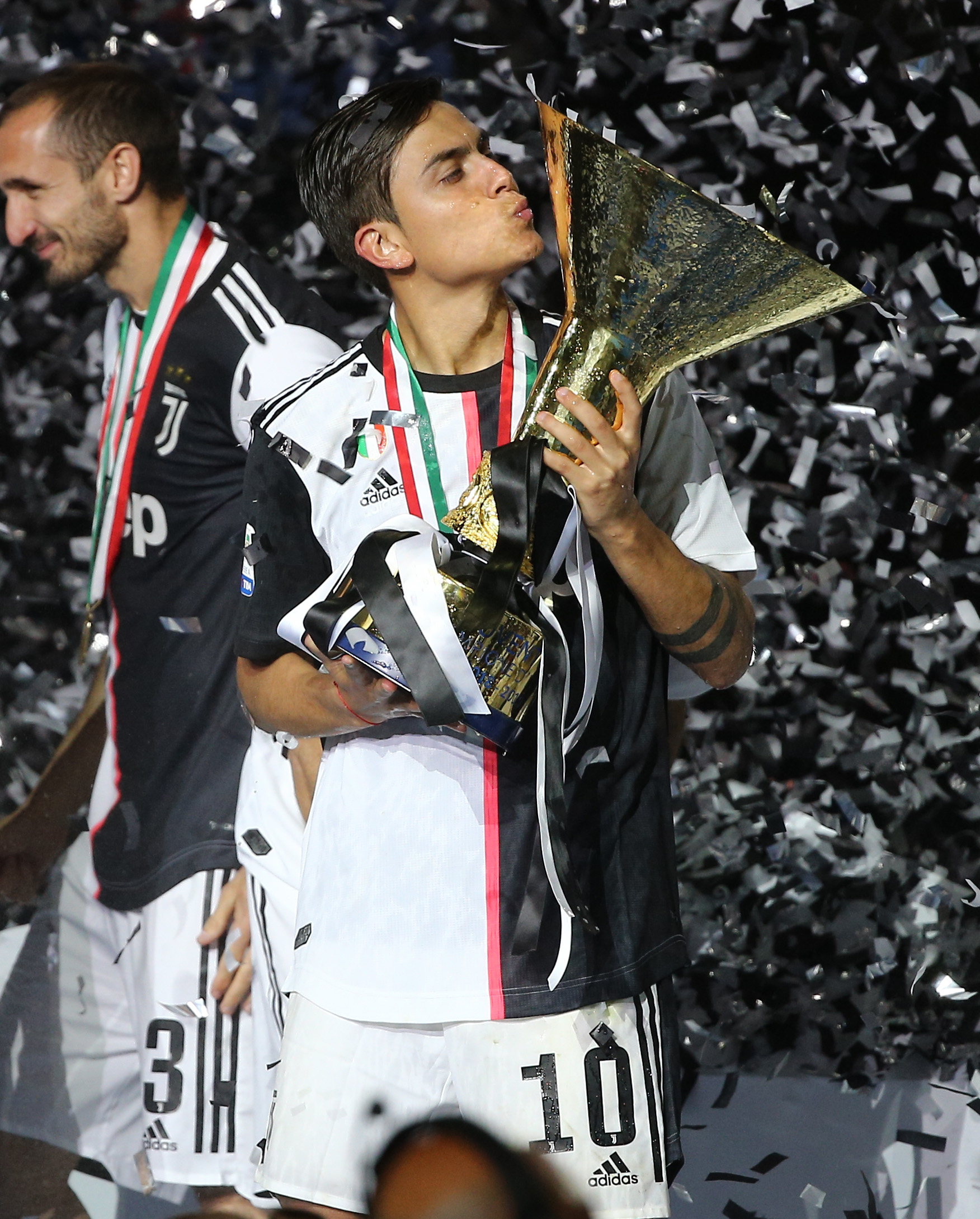 巴西球员英超单赛季进球榜：库尼亚、马丁内利、菲尔米诺15球第1（英超巴西球员单季进球榜：库尼亚、马丁内利、菲尔米诺同以15球并列第一）