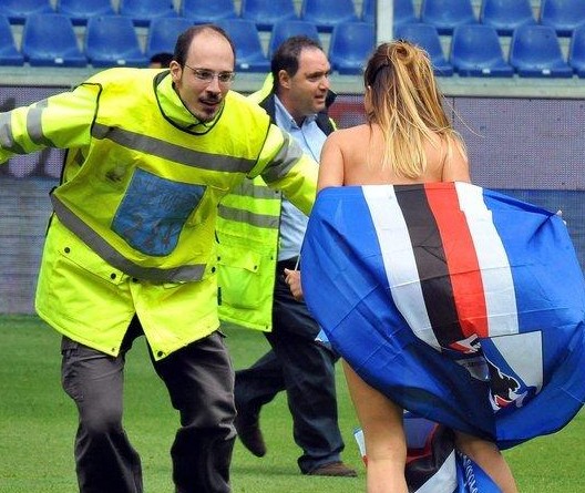 早报：悲欢并不相通（晨间速递：悲喜各自安）