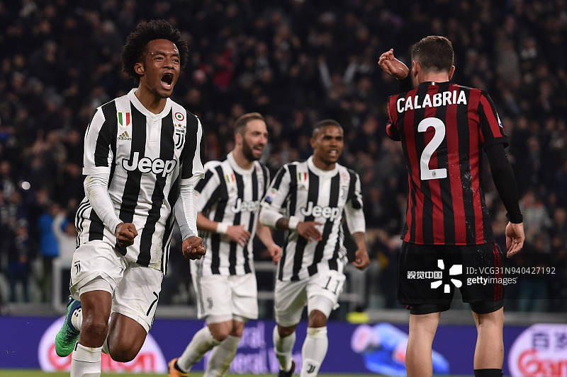 苏格兰女足队长卡思伯特与中国队比赛时头部受伤，被紧急送医（对阵中国队时头部受伤 苏格兰女足队长卡思伯特被紧急送医）